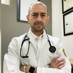 Hola, soy el Dr. Emmanuel Pérez Granados, conoce mis estudios y servicios, contáctame o haz una cita directa por este medio.