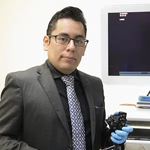 Hola, soy el Dr. Carlos Martínez Álvarez, conoce mis estudios y servicios, contáctame o haz una cita directa por este medio.